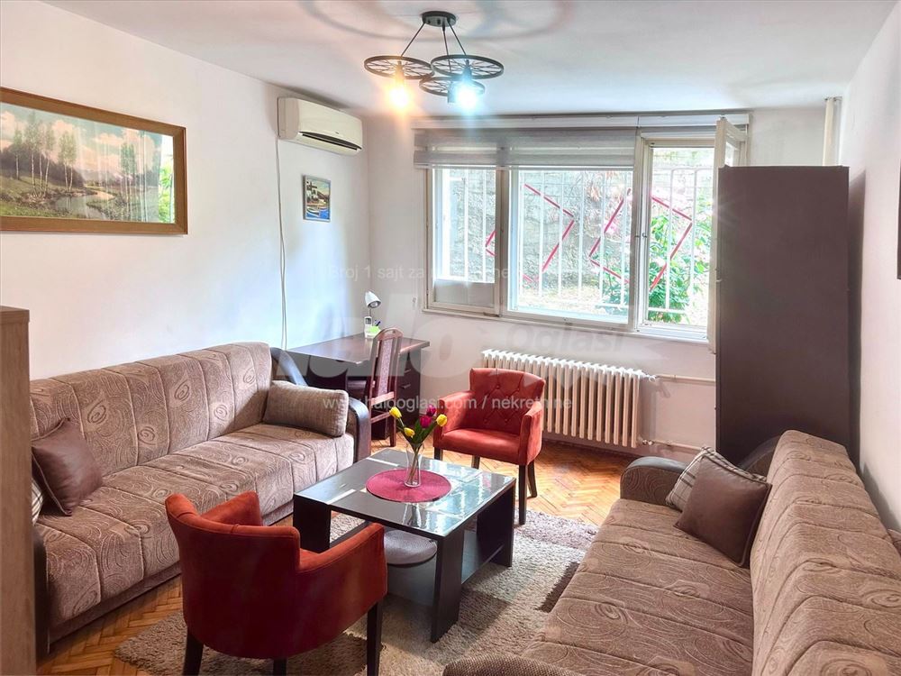 Lux komforan stan renoviran i sređen — 8