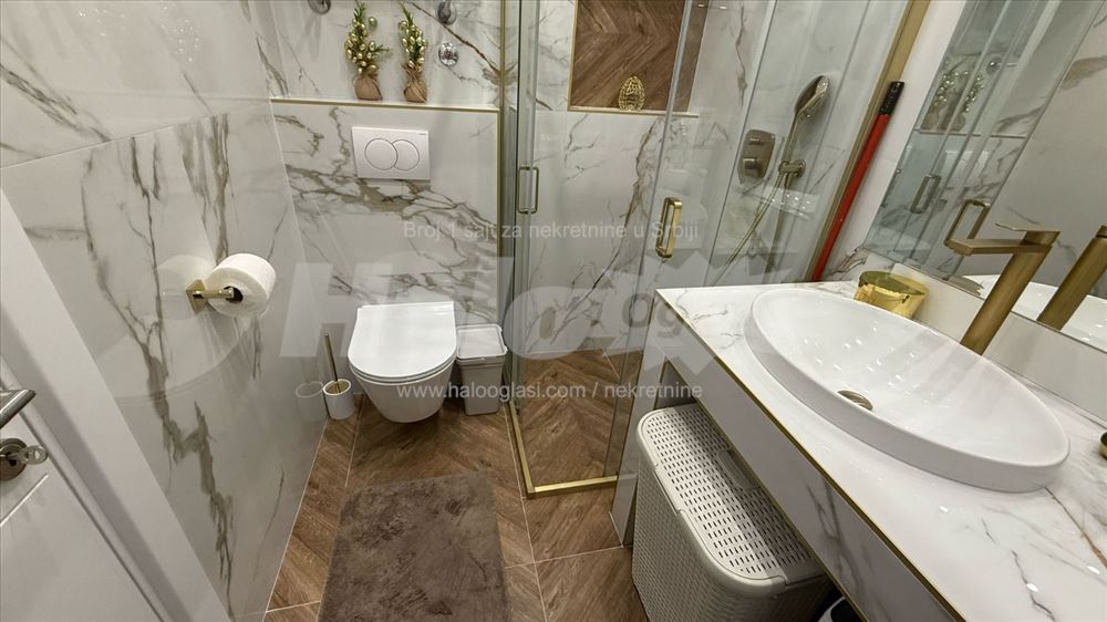 Lux komplet nameštena garsonjera Vracar — 4