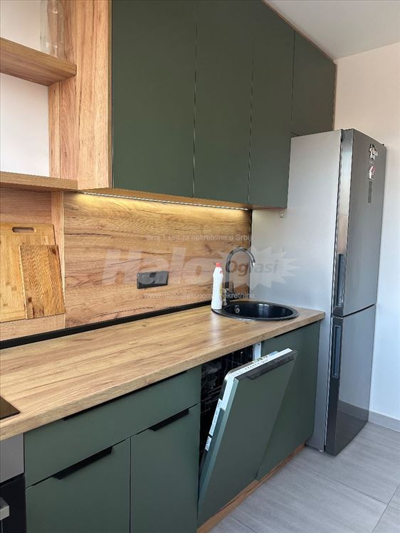 Lux komplet renoviran stan Fontana — 8
