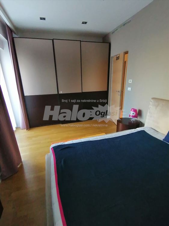 Lux kompletno opremljen 3.0, garaza Vukov spomenik — 13