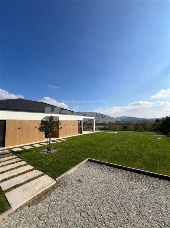 Lux kuca na Kosmaju — 10