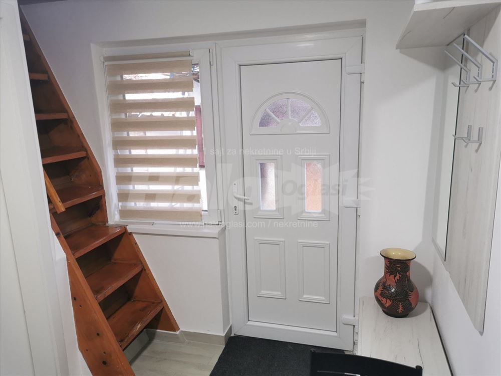 Lux mali 1.5, namesten, blizu Vuka, racuni u ceni — 9