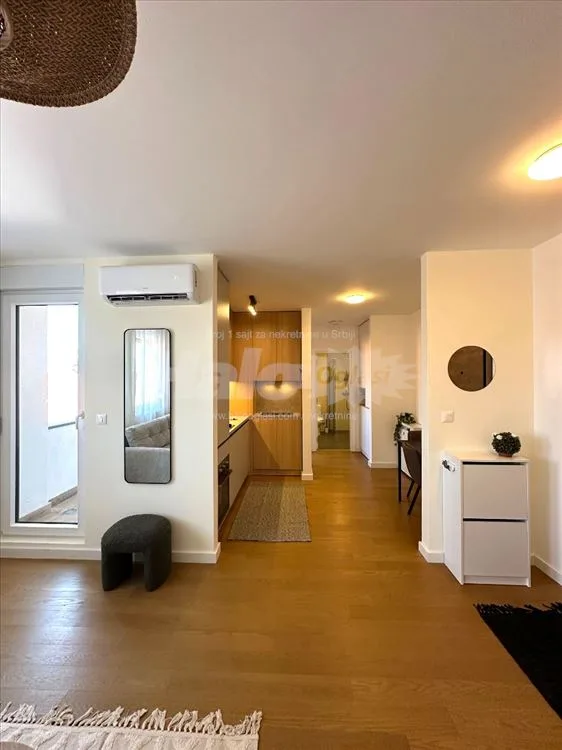 LUX nov 1.5 stan 43m2 sa terasom i garažom, Surčin — 8