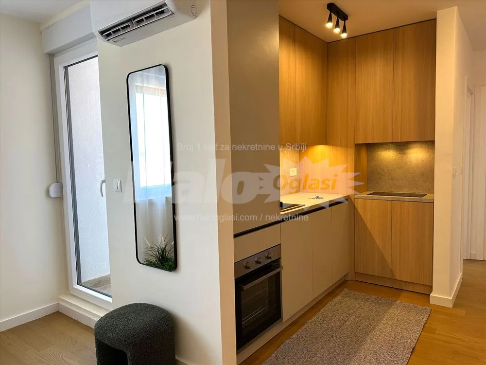 LUX nov 1.5 stan 43m2 sa terasom i garažom, Surčin — 9