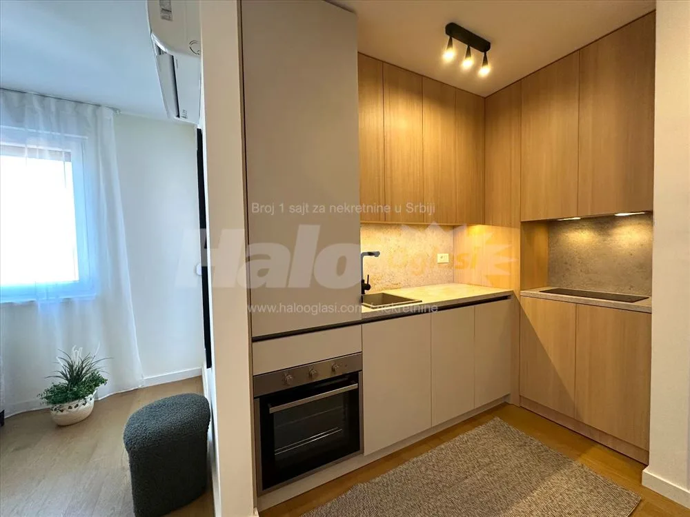 LUX nov 1.5 stan 43m2 sa terasom i garažom, Surčin — 14