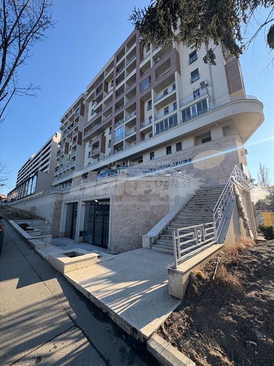 Lux nov centar garaža saradjujem sa agencijama — 3