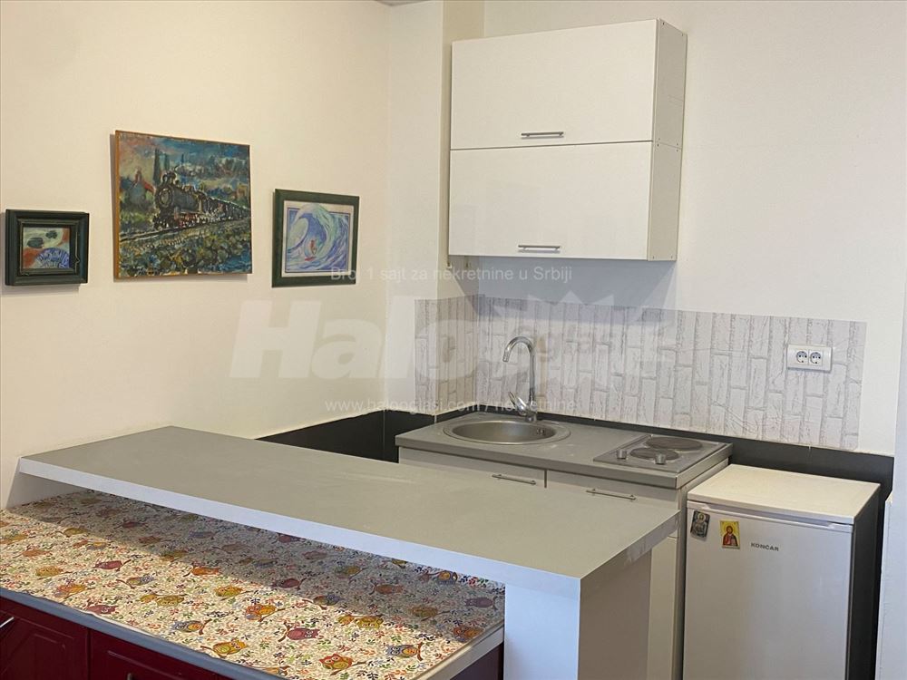 Lux novogradnja, opremljen, svetao, USELJIV ODMAH — 6