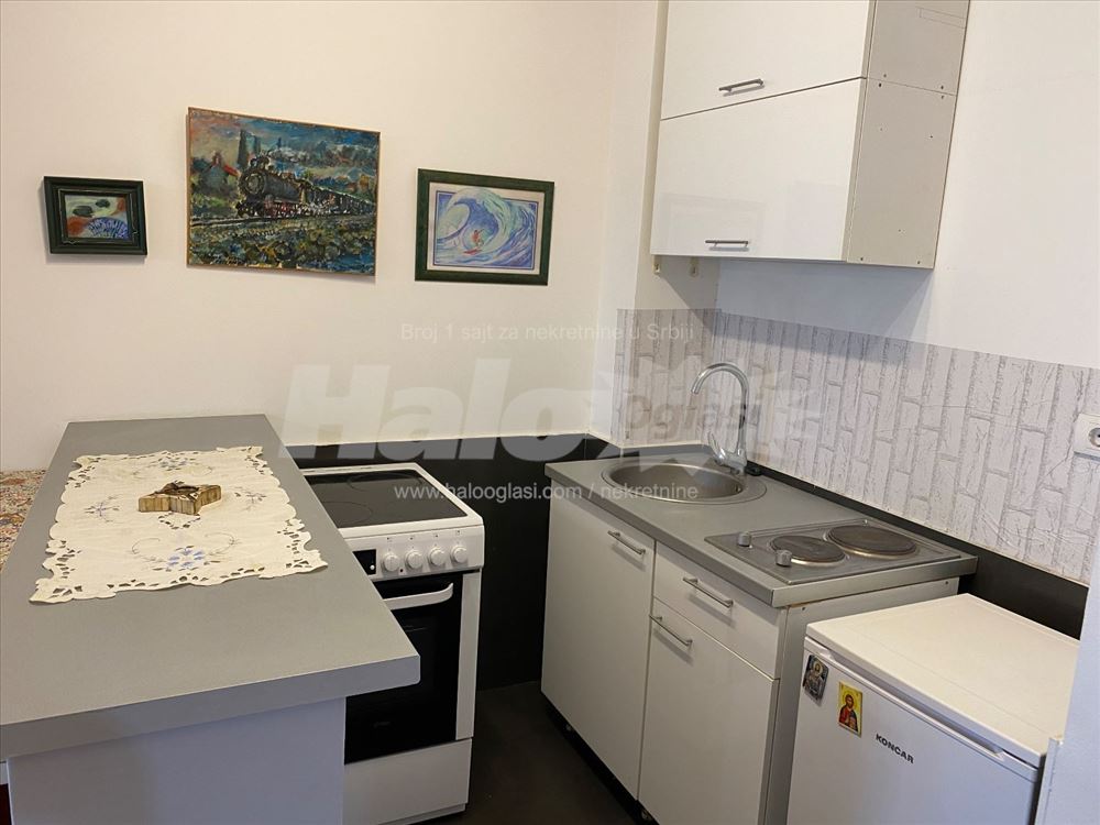Lux novogradnja, opremljen, svetao, USELJIV ODMAH — 7