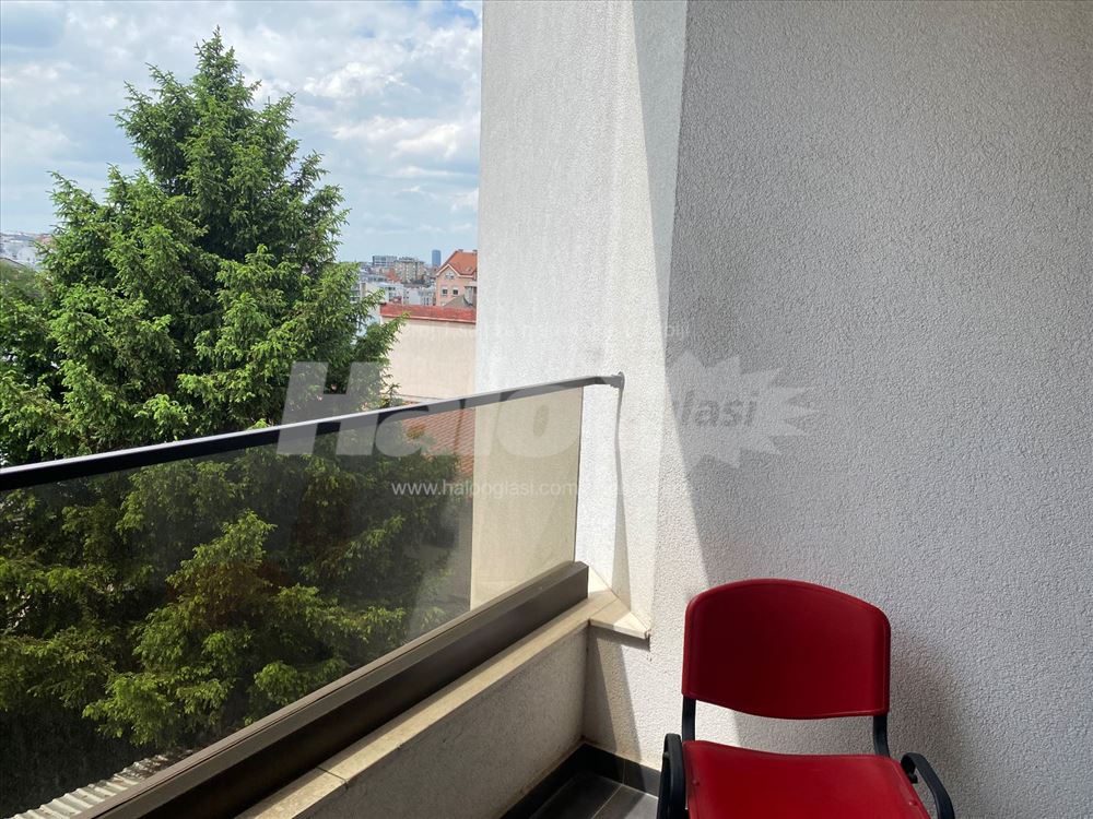 Lux novogradnja, opremljen, svetao, USELJIV ODMAH — 13