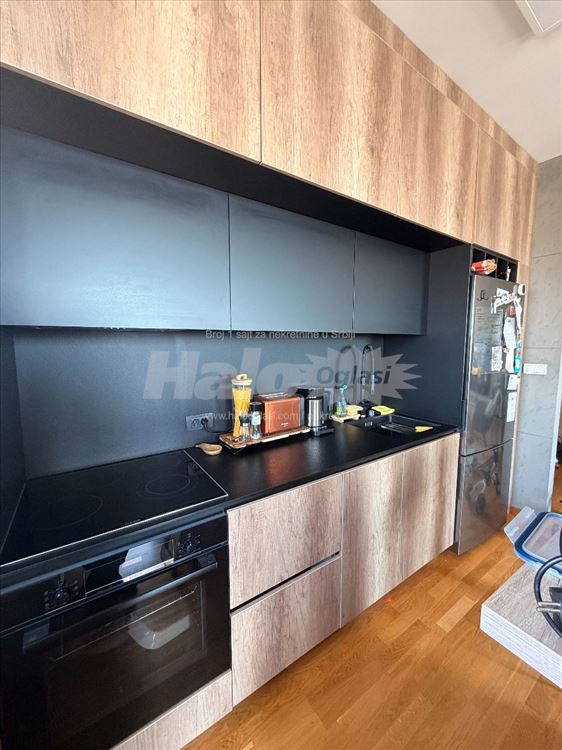 Lux porodičan 4.0 stan | Opremljen | Garaža — 6
