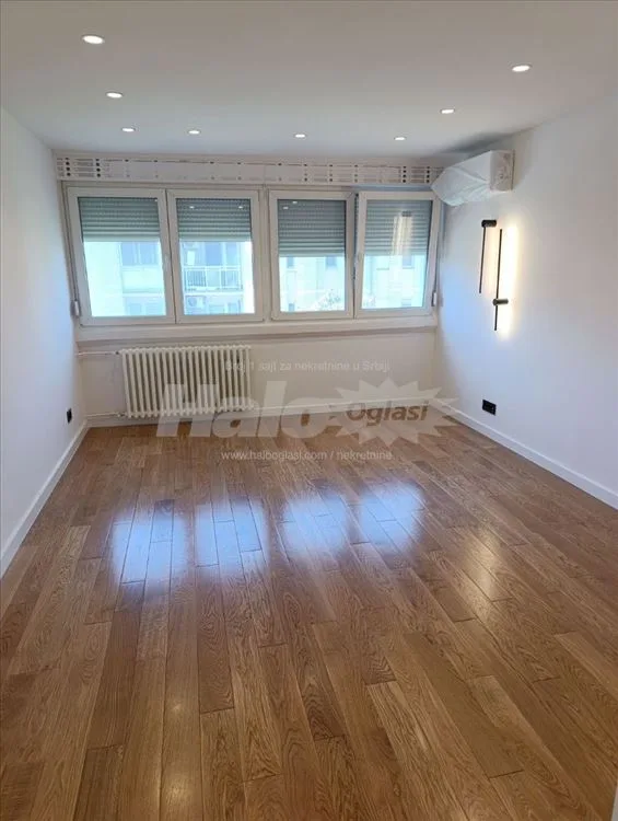 Lux renoviran 3,5 soban stan, Hotel YU — 2