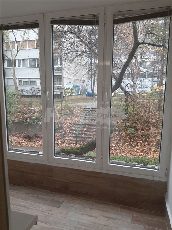 Lux renoviran, opremljen stan na odlicnoj lokaciji — 15