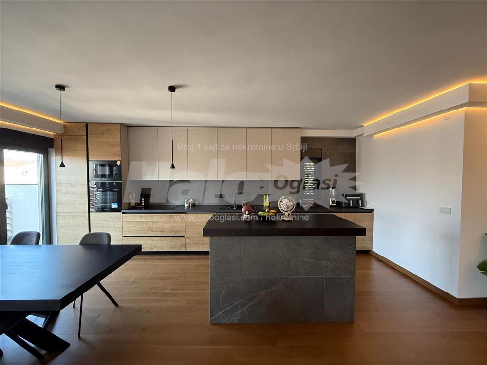 LUX stan 150m2 + 150m2 terasa — 4