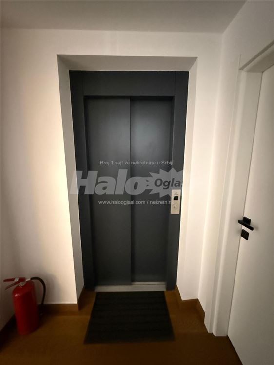 LUX stan 150m2 + 150m2 terasa — 15