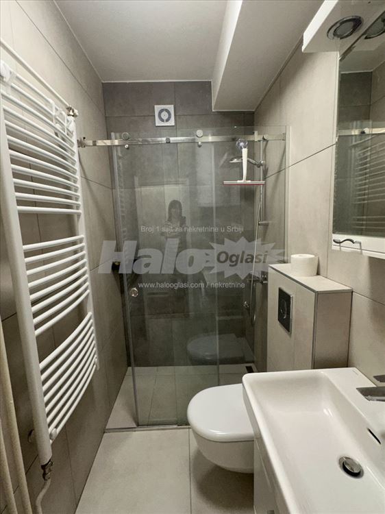 LUX stan 40m2, centar — 10