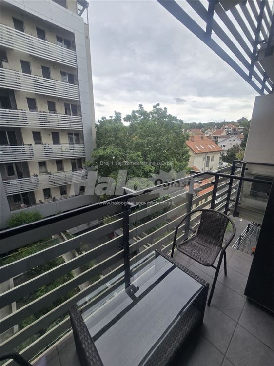 Lux stan Banovo brdo 36m2 — 2