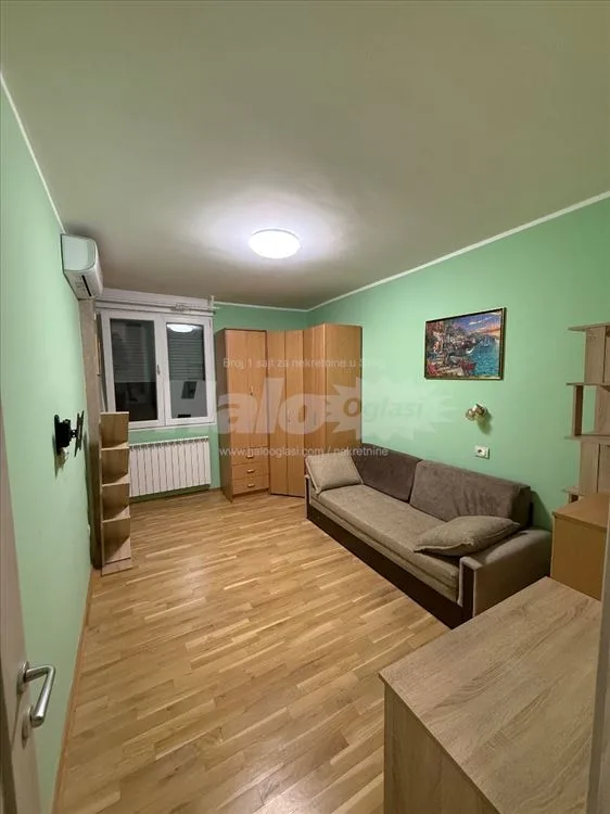 LUX stan Borča Centar 3 — 9