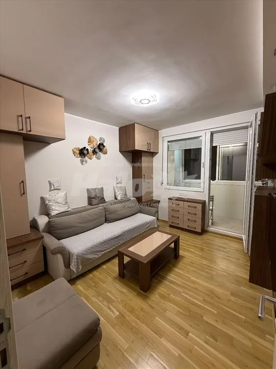 LUX stan Borča Centar 3 — 15