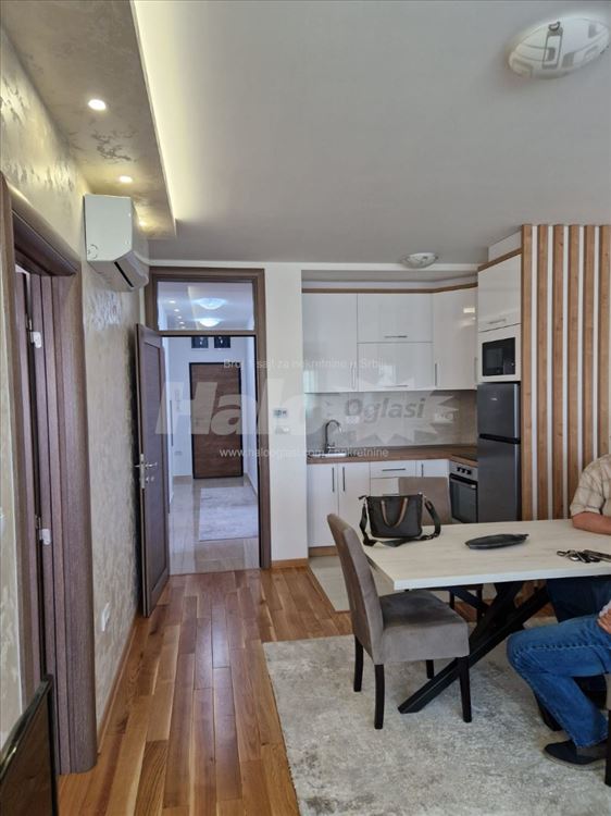 Lux stan izdavanje — 2