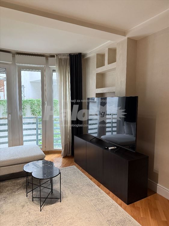 Lux stan, kod Djerama, bulevara, 3.0, 63m2-1100eur — 5