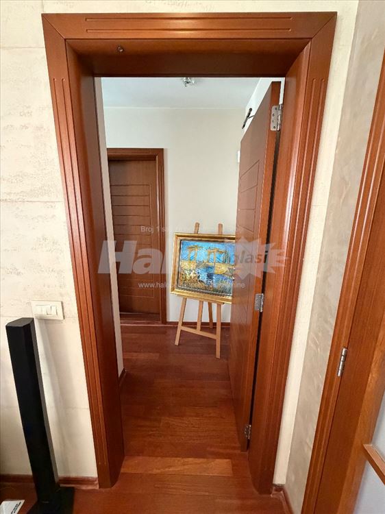 LUX stan kod Hrama Svetog Save — 11