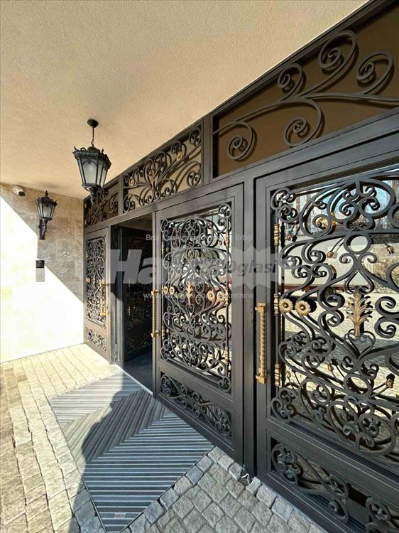 Lux stan na Vozdovcu, Stepina magnolija — 2