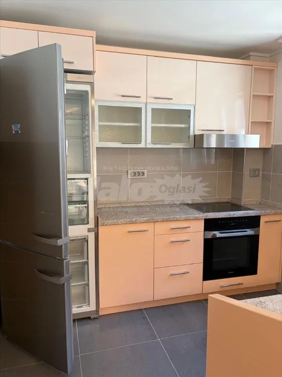 Lux stan na Zvezdari — 2