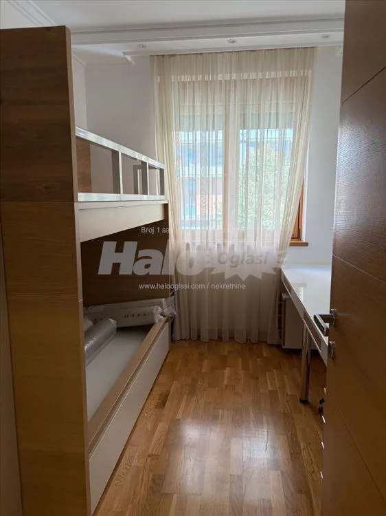 Lux stan na Zvezdari — 5