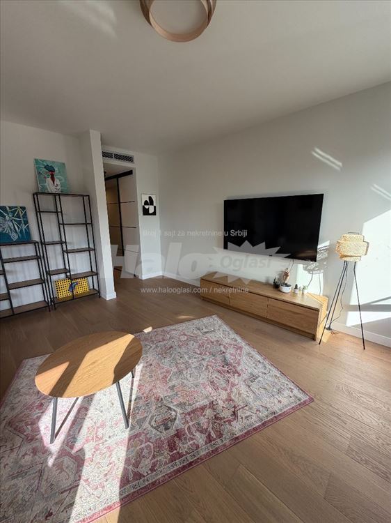 Lux stan sa garazom, dvostran,60m2, Airport Garden — 3