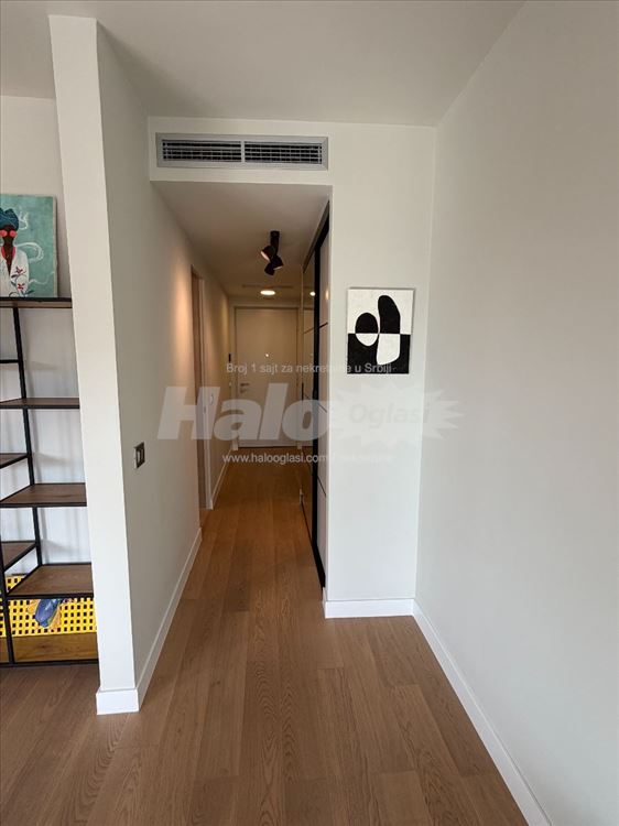 Lux stan sa garazom, dvostran,60m2, Airport Garden — 9