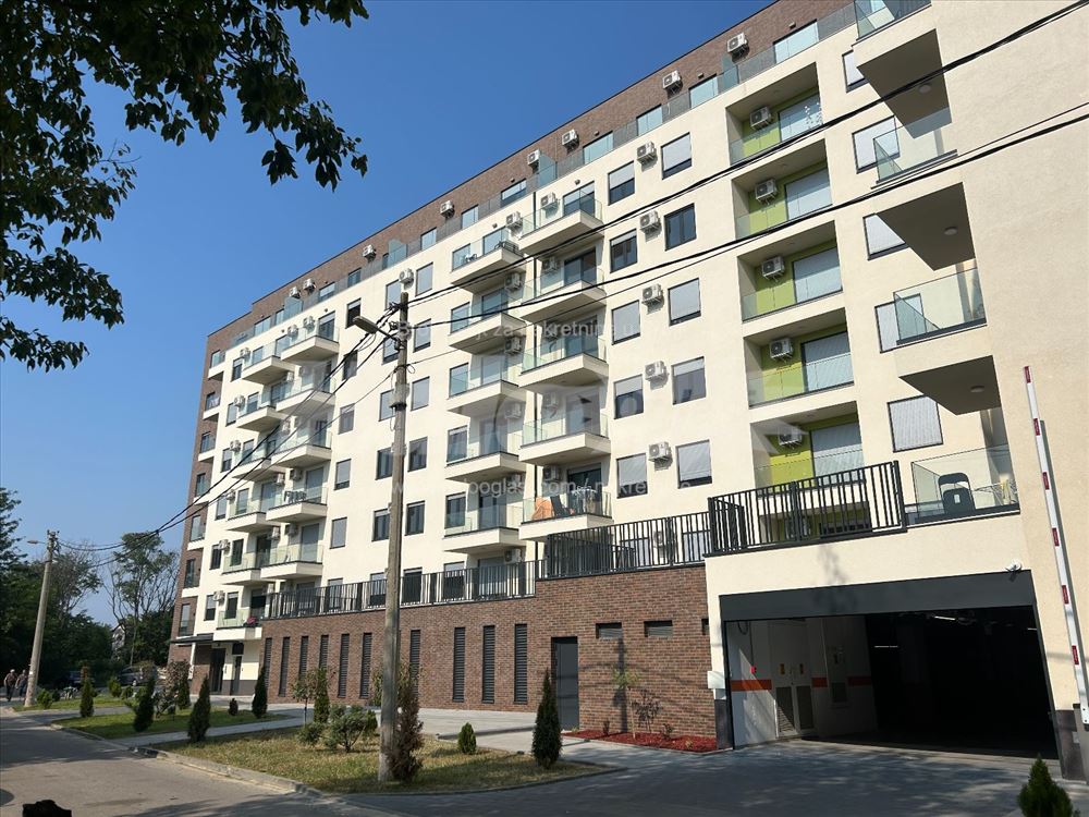 Lux stan,odlicna lokacija,opremljen,nova zgrada — 13