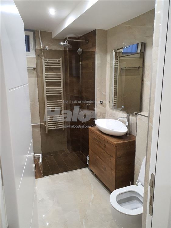 Lux stan/poslov.prostor na odličnoj lokaciji,70m2 — 7