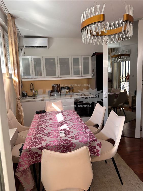 Lux stanUKNJIZEN vukov spomenik djuke dinic — 11