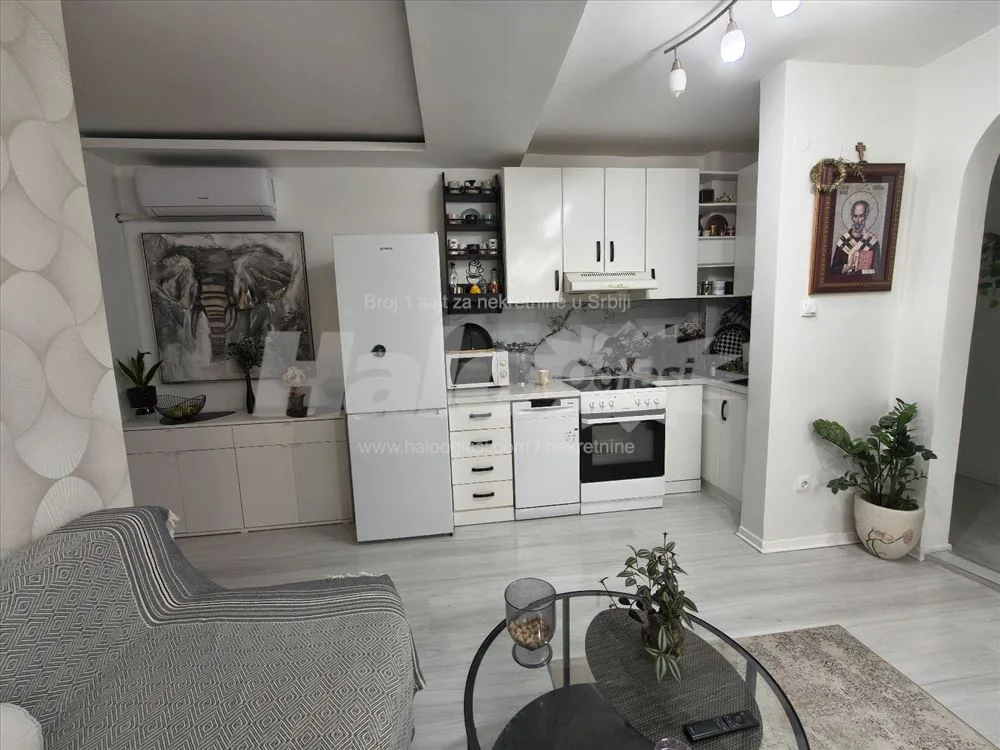LUX trosoban stan na Karaburmi – 49m² sa terasom — 6