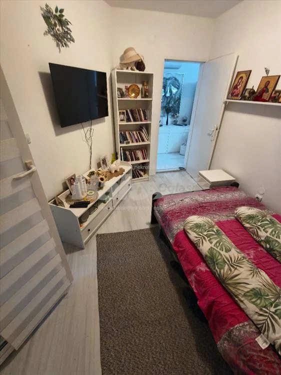 LUX trosoban stan na Karaburmi – 49m² sa terasom — 13