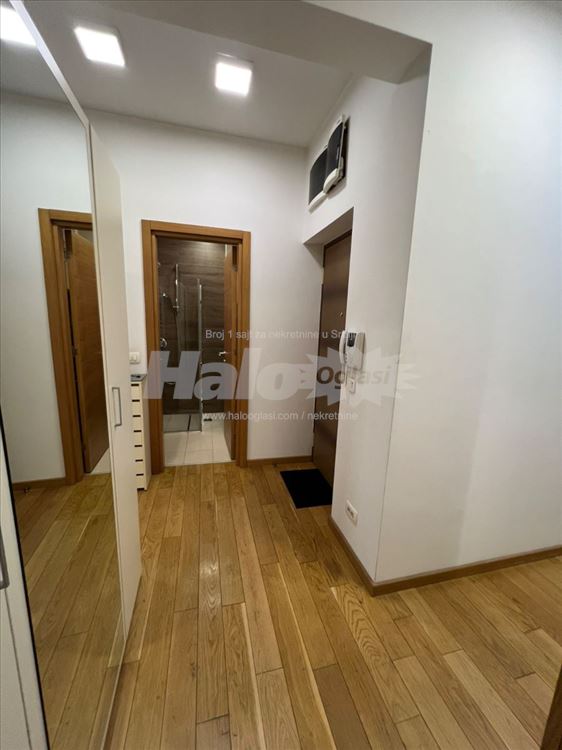 Lux trosoban stan (sa garažom) - centar — 5