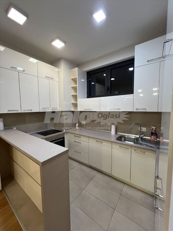 Lux trosoban stan (sa garažom) - centar — 6