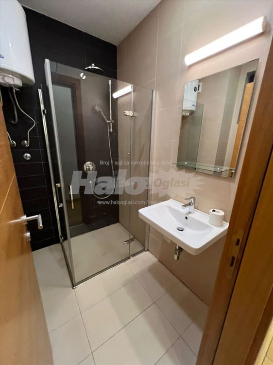Lux trosoban stan (sa garažom) - centar — 9