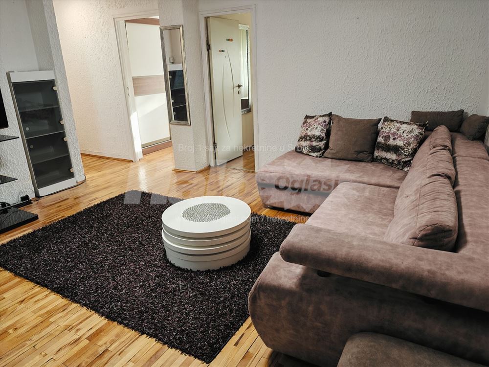 Lux trosoban stan u bloku 29 — 3