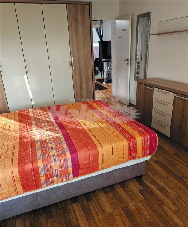 Lux trosoban stan u bloku 29 — 15