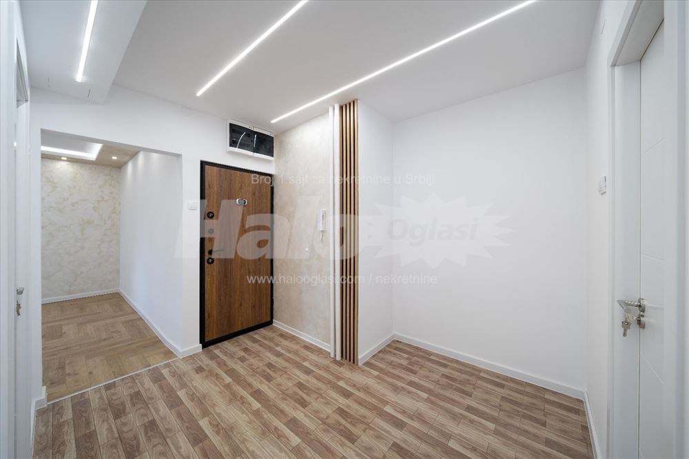 LUX, uknjižen, odmah useljiv, 2 spavaće sobe — 9