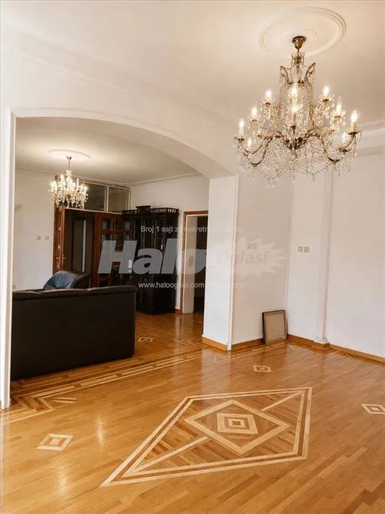 Lux,u cenu uracunato grejanje i infostan — 5
