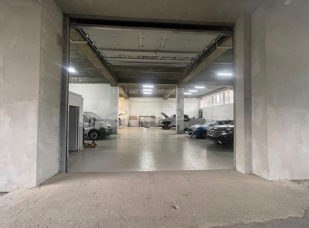 Magacin - Hala 650 m2 i 1250 m2 — 2