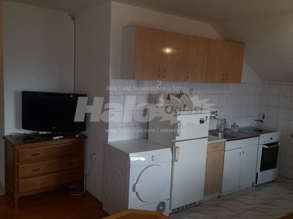 Mali mokri lug 45 m2 plus terasa 12m2 — 8