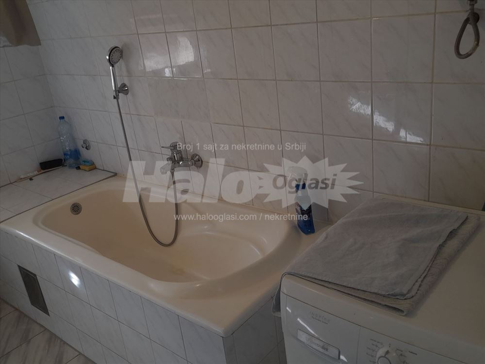 Mali mokri lug 45 m2 plus terasa 12m2 — 11