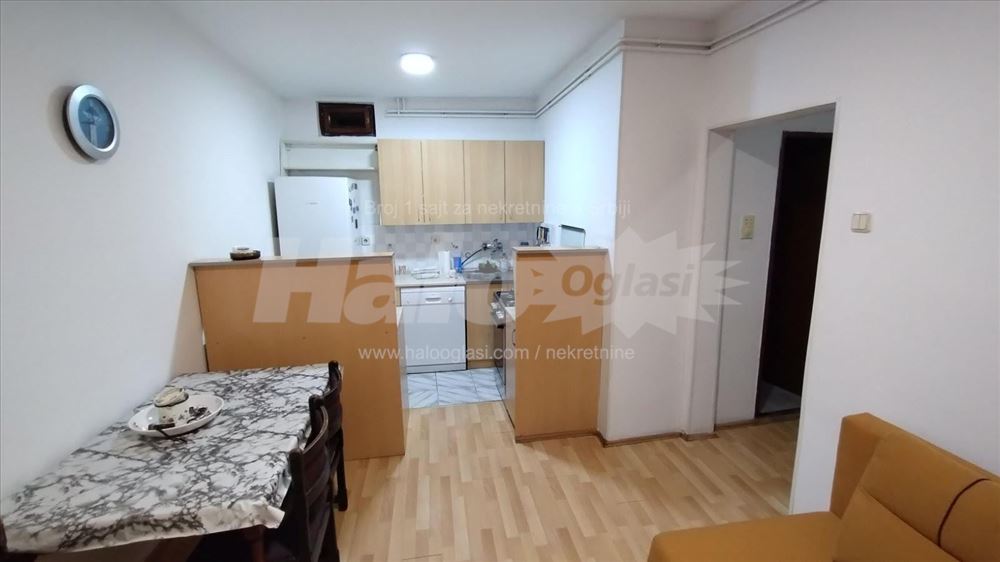 Masinski fakultet, kuca u zajednickom dvoristu — 7
