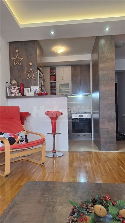 Medaković – kompletno namešten stan 45 m², terasa — 2