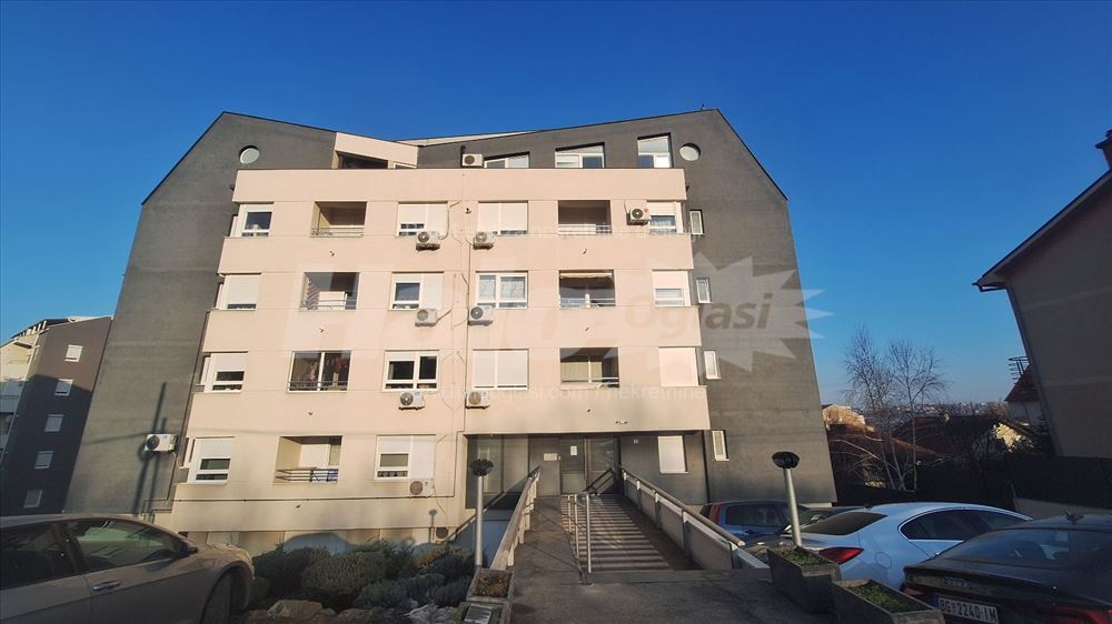 Medaković – kompletno namešten stan 45 m², terasa — 10