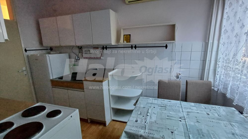 Medaković 2 namešten,2.0,50m2,CG,klima,1/5,terasa, — 10