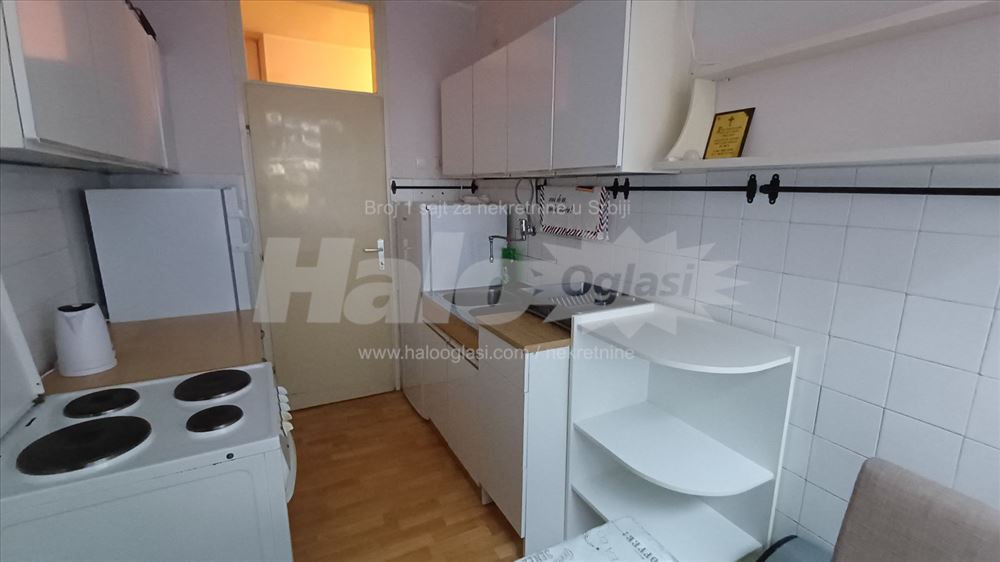 Medaković 2 namešten,2.0,50m2,CG,klima,1/5,terasa, — 12